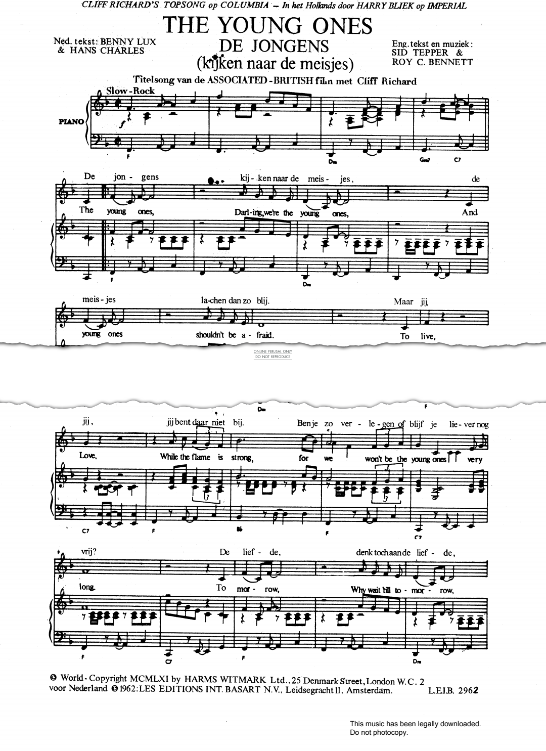 gallery: The Young Ones, Cliff Richard, Gesang, Gitarre, Klavier