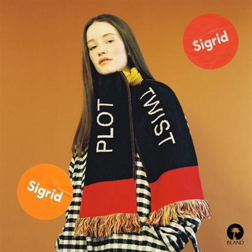 cover: Plot Twist, Sigrid, Gesang, Gitarre, Klavier