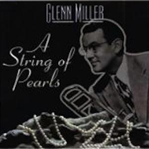 cover: A String Of Pearls, Eddie DeLange, Gesang, Gitarre, Klavier