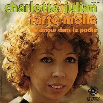 cover: Tarte Molle, Charlotte Julian, Gesang, Klavier