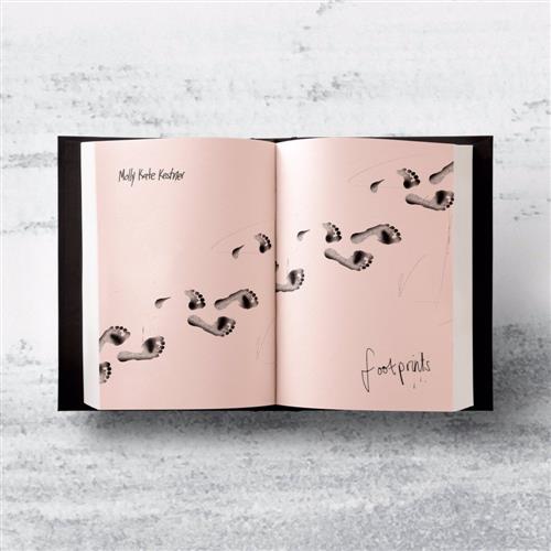 cover: Footprints, Molly Kate Kestner, Gesang, Gitarre, Klavier