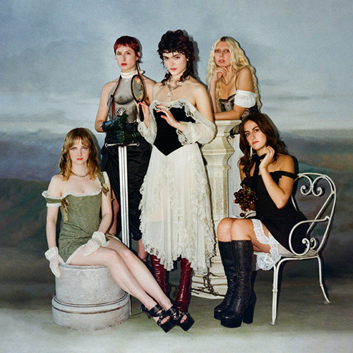 cover: Nothing Matters, The Last Dinner Party, Gesang, Gitarre, Klavier