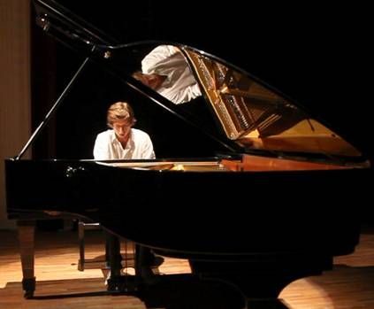 cover: E' Sera, Francesco Taskayali, Klavier