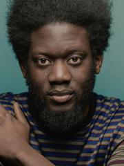 cover: Solid Ground, Michael Kiwanuka, Gesang, Gitarre, Klavier