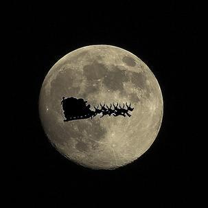cover: Christmas Moon, Hyun Kook