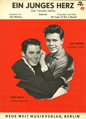 cover: The Young Ones, Cliff Richard, Gesang, Gitarre, Klavier