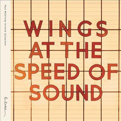 cover: Let 'Em In, Wings, Gesang, Gitarre, Klavier
