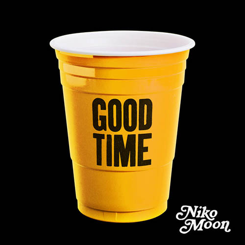 cover: Good Time, Niko Moon, Gesang, Gitarre, Klavier