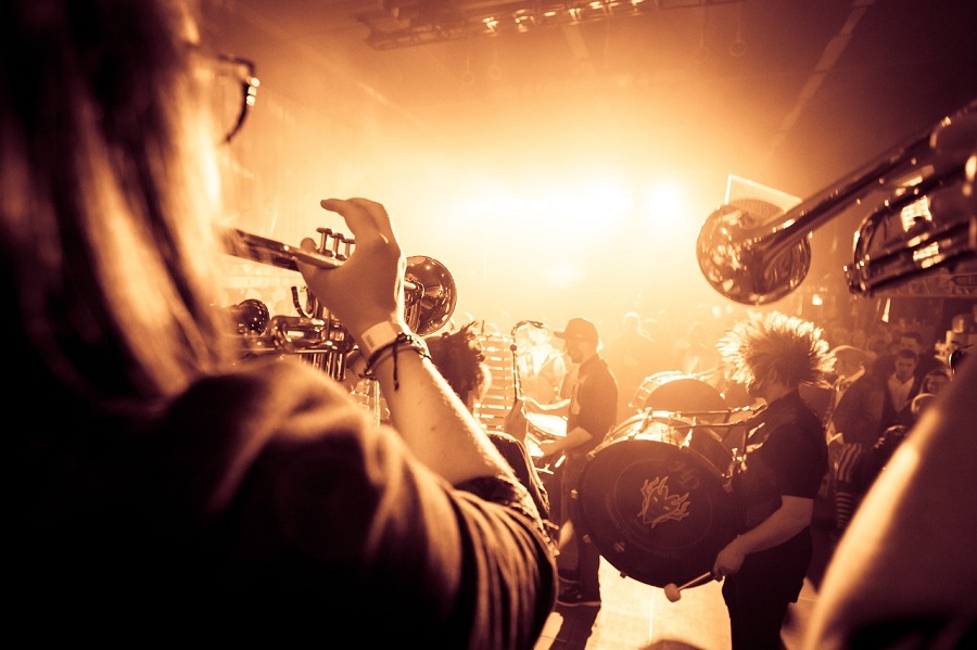 The trumpet – the instrument and its sheet music
