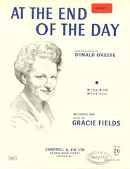 cover: At The End Of The Day, Gracie Fields, Gesang, Klavier