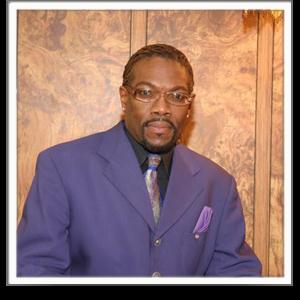 cover: Can't Stop Praising His Name, Rickey Grundy, Gesang, Gitarre, Klavier