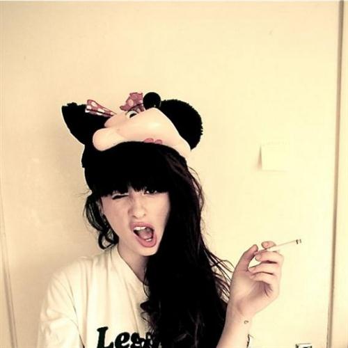 cover: Youth, Foxes, Gesang, Gitarre, Klavier