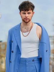cover: Don't Break The Heart, Tom Grennan, Gesang, Gitarre, Klavier