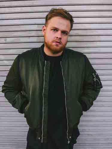 cover: Better Half Of Me, Tom Walker, Gesang, Gitarre, Klavier